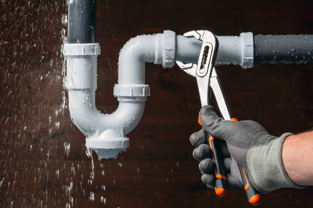 Professional Plumbing technician working in New London, WI